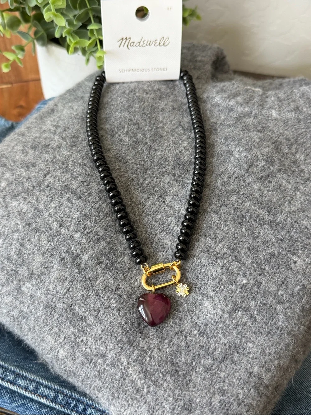 Madewell Black Semi Precious Stone Necklace Heart Charm NX270 NWT - Picture 3 of 6